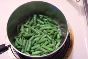 steaming green beans