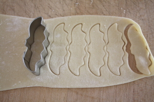 cutting bat pasta