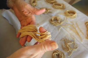 making a pasta nest