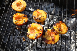 grilling peaches