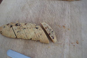 slicing biscotti